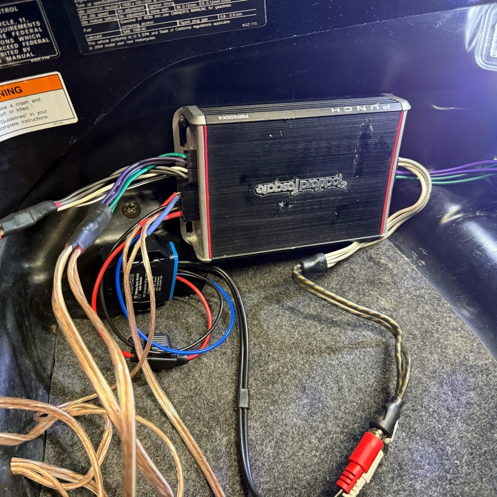 Rockford Fosgate Punch Amplifier - Black and Silver